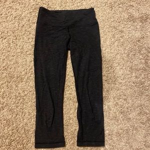 lululemon dark grey crop 21”
